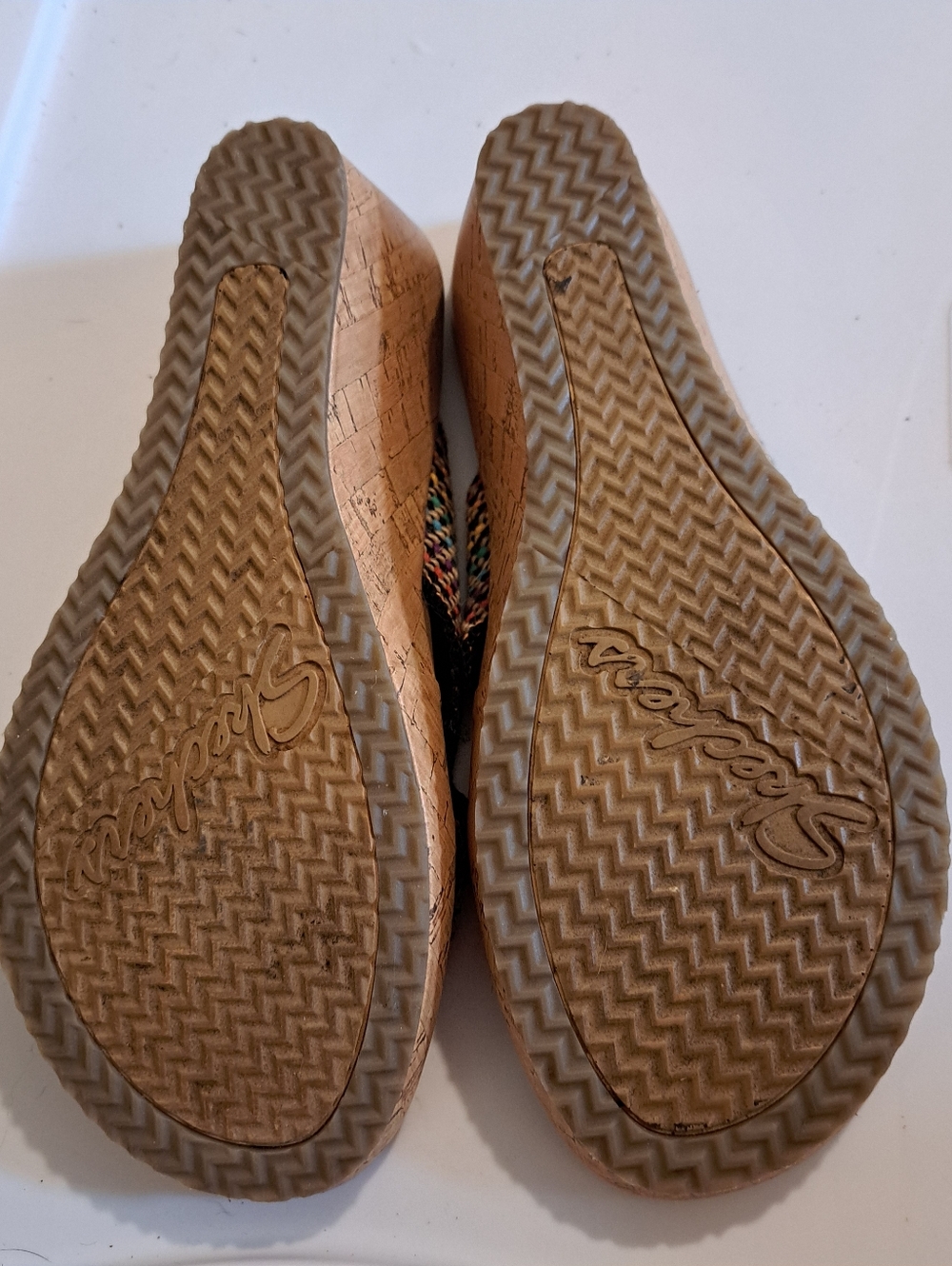 Skechers Cork Wedge Multi Color Strap, Size 8 Height 2.5 inches - Picture 7 of 10